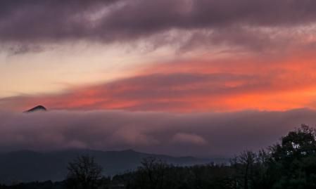 Candilazo al amanecer en el último día de 2020.