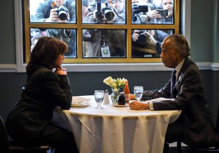 Por la justicia social: Kamala Harris En Harlem con el líder de los derechos civiles, el reverendo Al Sharpton, el pasado febrero