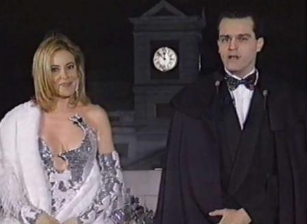 Ana Obregón y Ramón García presentaron las campanadas que daban por finalizado el año 1995 y daban la bienvenida a 1996.