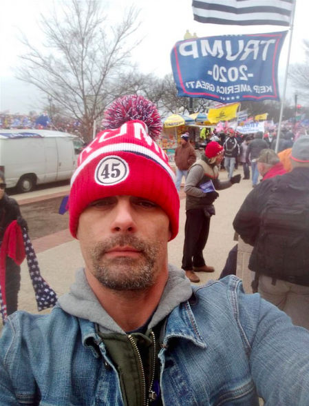 El exmarido de Brintey Spears en la manifestación frente al Capitolio.