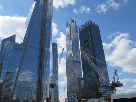La 35 Hudson Yards en el centro de la imagen