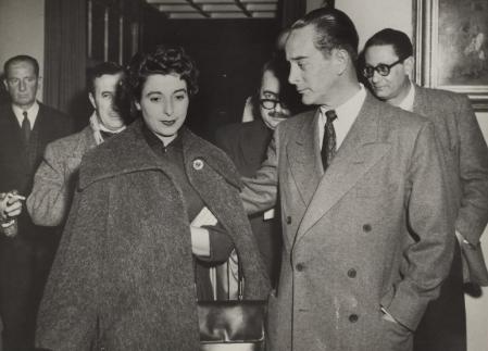Jacobo Árbenz con su esposa, en 1955.