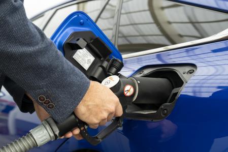 La escasa red de suministro de hidrógeno es uno de los hándicaps de estos coches 