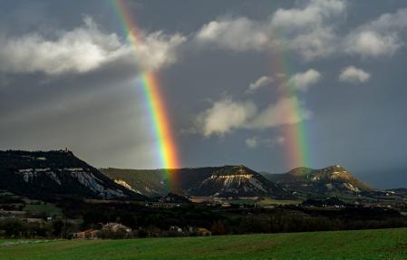 Doble arco iris en el paisaje de Osona.
