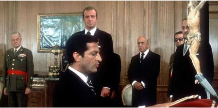 Suárez jura como presidente (1976)