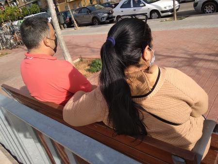 Yolanda Motos y Julio Escribano en el barrio de Orriols (València)