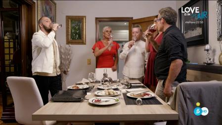 'Ven a cenar conmigo': Ortega Cano ha acompañado a los anfitriones durante la fase final de la noche