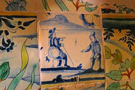 Armario donde se ha encontrado la baldosa del siglo XVII con el caganer.