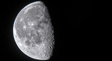 Luna menguante vista desde Vic.