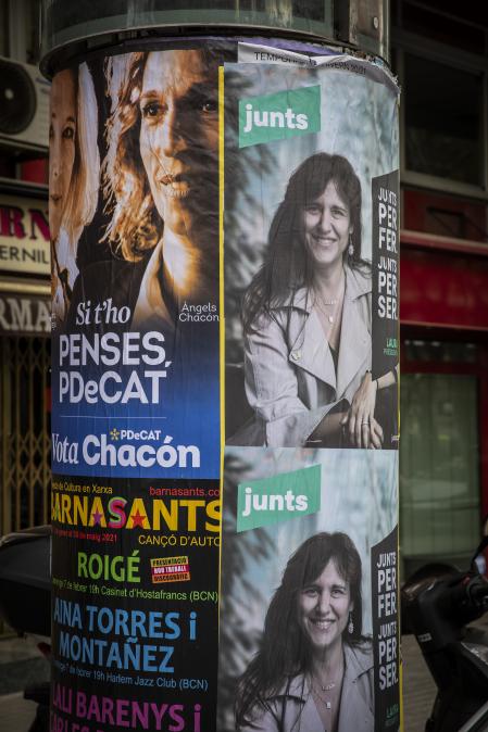 06 - 02 - 2021 / Barcelona / Av Tarradellas / Carteles electorales de ERC, En Comú Podem, Junts, PDeCAT