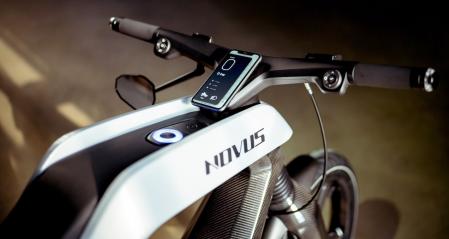 Motocicleta eléctrica Novus.