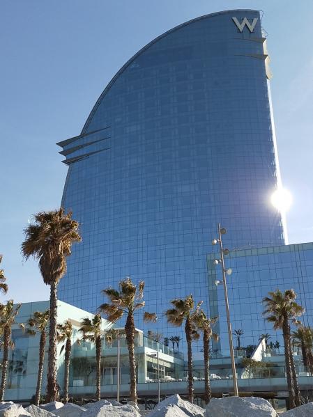 Vista del Hotel Vela.