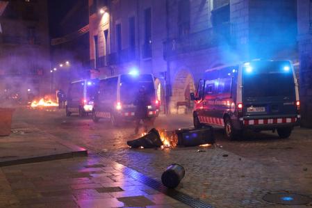 Disturbios en el centro de Girona