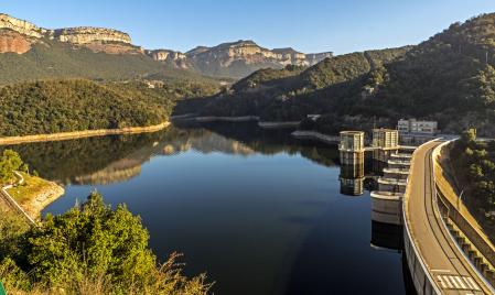 Panorámica del embalse de Sau.