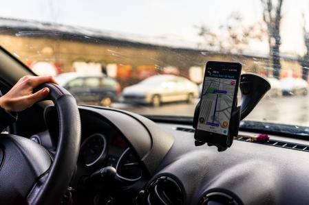 Waze y Audible protagonizan una nueva integración que cambiará los viajes en coche