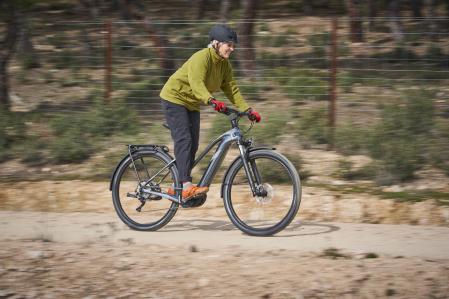 A punto de cumplir 70 años, Milá todavía disfruta del deporte al aire libre&nbsp;