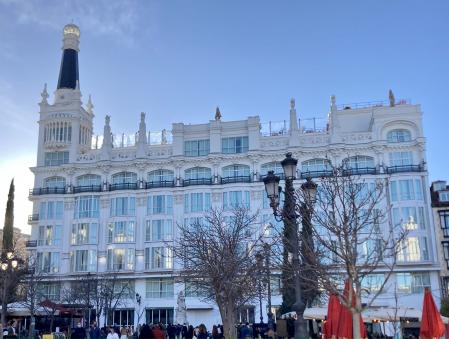 Hotel Reina Victoria, de Jesús Carrasco-Muñoz