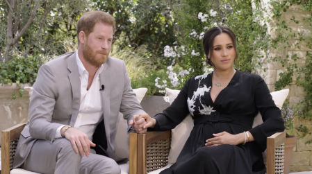 Los duques de Sussex durante la entrevista con Oprah Winfrey