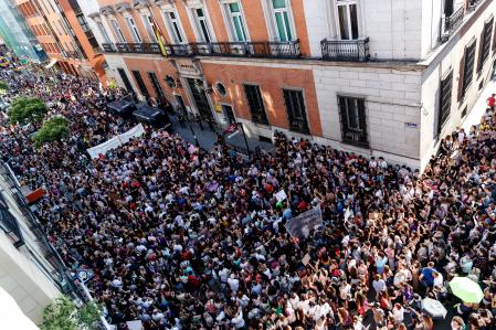 Manifestación Contra la salida de la Manada de la carcel en la calle de San Bernardo delante del Ministerio de Justicia