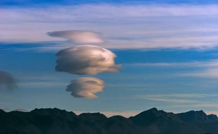 Nubes lenticulares en Sant Martí Sescorts.