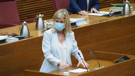La consellera Gabriela Bravo defiende la Ley de Función Pública en las Cortes Valencianas