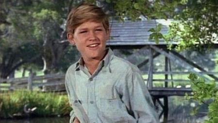 Un adolescente Kurt Russell en la película 'Veinte docenas de hijos'