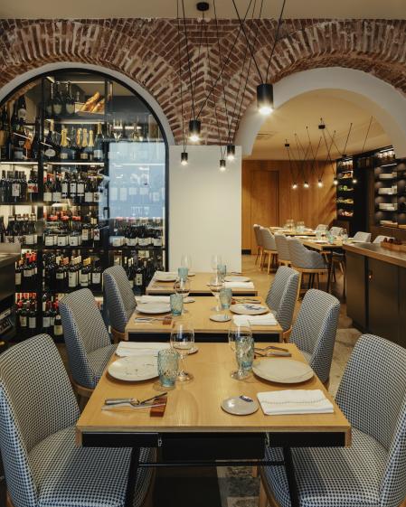 Restaurante Estimar Madrid, en la calle Marqués de Cubas, junto al Congreso de los Diputados