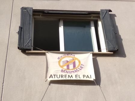 Banderola del movimiento vecinal 'Cuidem Benimaclet' contra el PAI