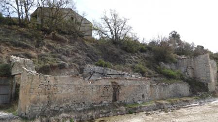 Embotelladora y casas de los trabajadores en Rubinat.
