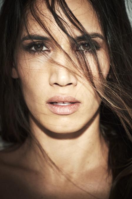 La cantante, y ahora escritora, vierte sus textos de carácter íntimo y los ilustra