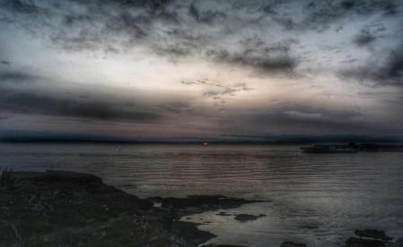 El sol se alza en Llançà.