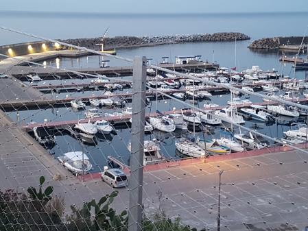Vistas al Port Marina desde el puente de ronda de Palamós.