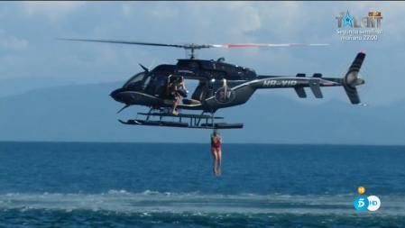 'Supervivientes 2021': Los concursantes elegidos por los espectadores se enfrentan al salto del helicotero