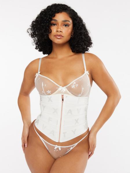 Colección de lencería nupcial de Savage x Fenty