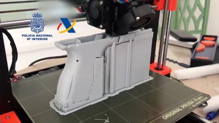 Descubren un taller ilegal en España en el que se fabricaban armas con impresoras 3D