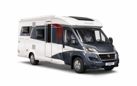 Las autocaravanas perfiladas son similares a las capuchinas, pero sus formas más aerodinámicas les hacen tener menos resistencia al aire&nbsp;