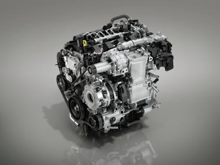 La evolución e-Skyactiv X del propulsor de Mazda aumenta su potencia en 6 CV y reduce tanto emisiones como consumo de combustible&nbsp;