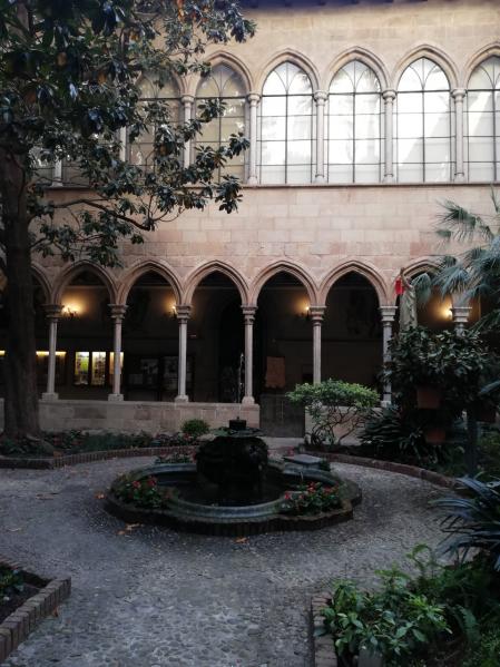 Claustro de la iglesia de la Concepció.