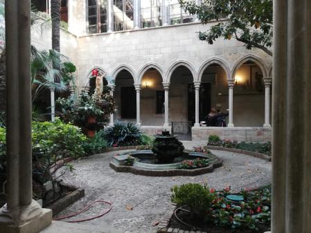 Claustro de la iglesia de la Concepció.