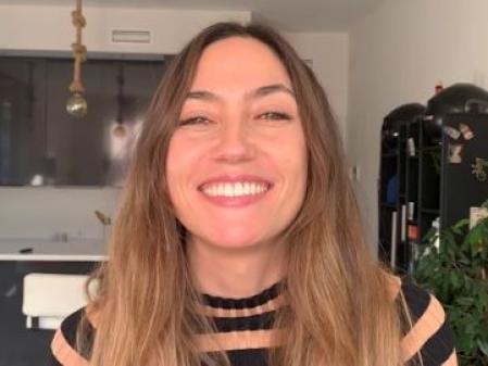 Paloma López, primera azafata de 'La ruleta de la suerte', en la actualidad.