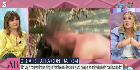Rocío Flores defiende a Olga Moreno en 'El programa de Ana Rosa'.