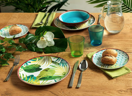 Vajilla de porcelana Jungle de la marca Tognana.