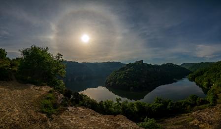 Halo solar con parhelio en el Meandro de Sant Pere de Casserres.