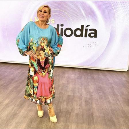 Rosa Benito en el plató de Ya es mediodía
