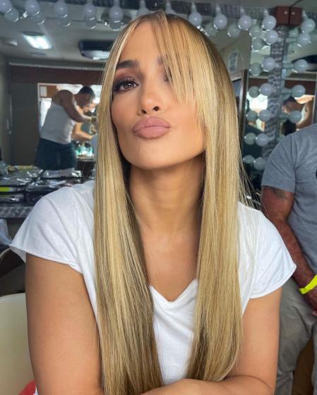 Jennifer Lopez con su nuevo corte de pelo