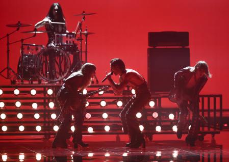 El grupo de rock italiano Måneskin, actuando en la final de Eurovisión 2021 en Rotterdam