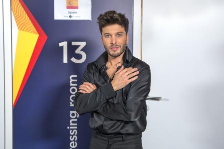 Blas Cantó, ante su camerino con el número 13 en el festival de Eurovisión 2021 en Rotterdam
