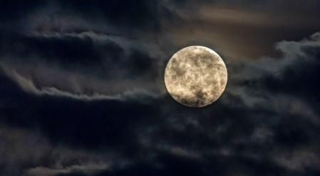 Luna llena de mayo en Vic.