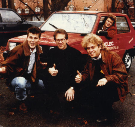 En 1989, dos miembros del grupo a-ha, Morten Harket y Magne Furuholmen, estaban en Suiza con el ambientalista Frederic Hauge, cuando se encontraron con este Fiat Panda convertido en eléctrico, lo compraron y lo llevaron a Noruega.