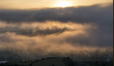 Espectáculo de nieblas en Sau.